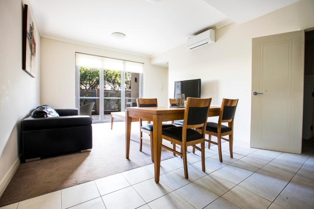 Zappeion Apartments Perth 